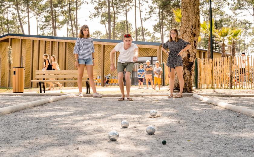 Pétanque au camping Les Dunes de Contis